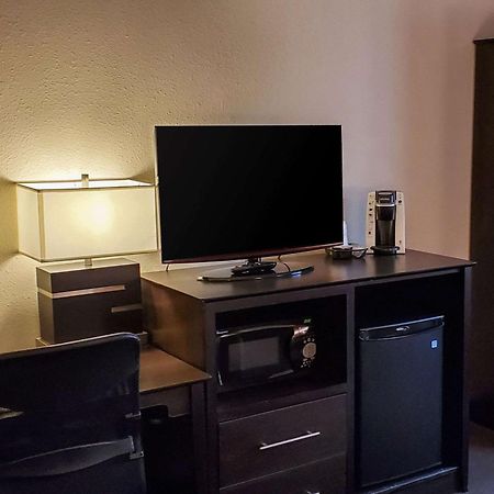 Quality Inn Atchison Bagian luar foto