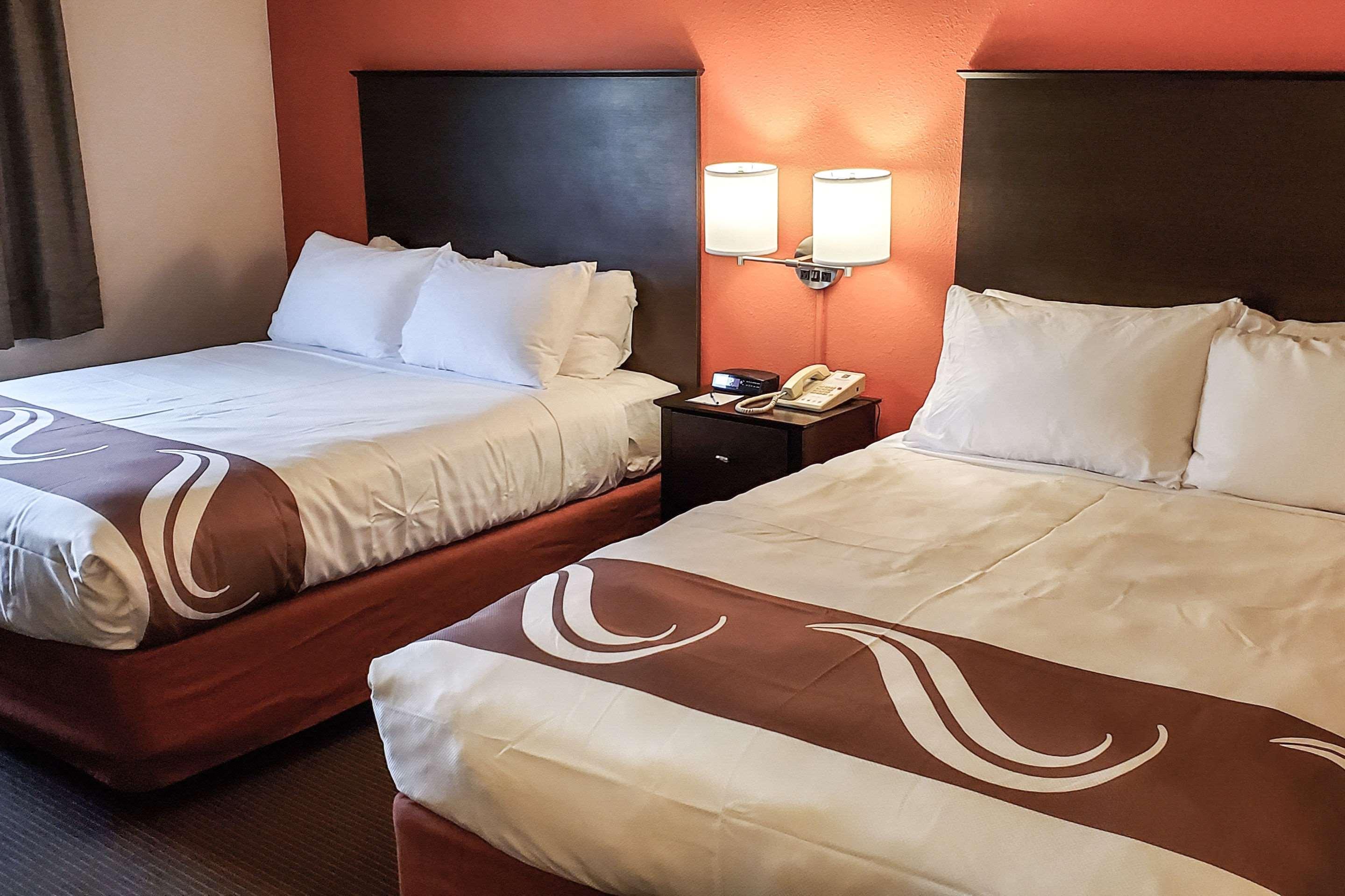 Quality Inn Atchison Bagian luar foto