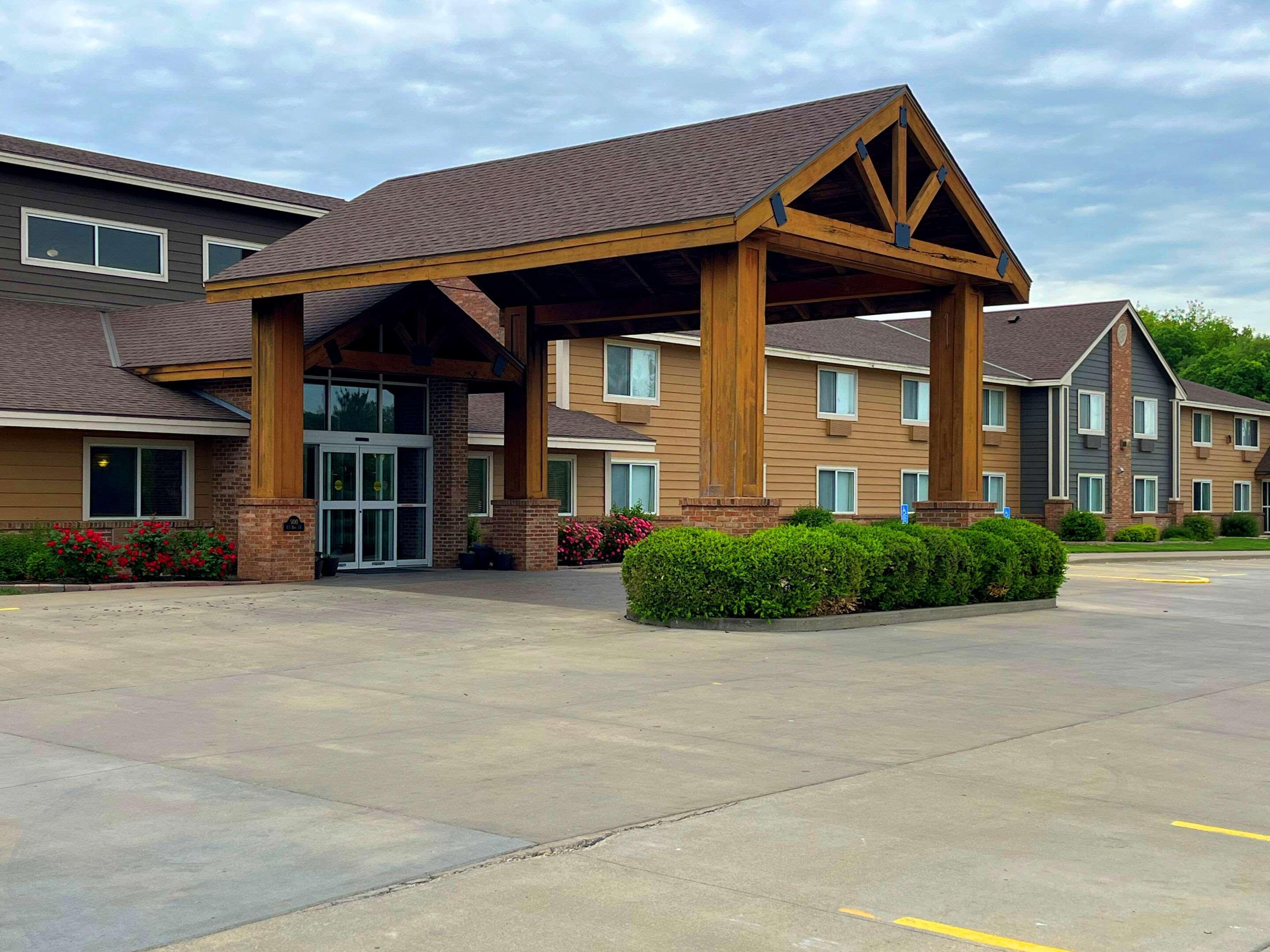 Quality Inn Atchison Bagian luar foto