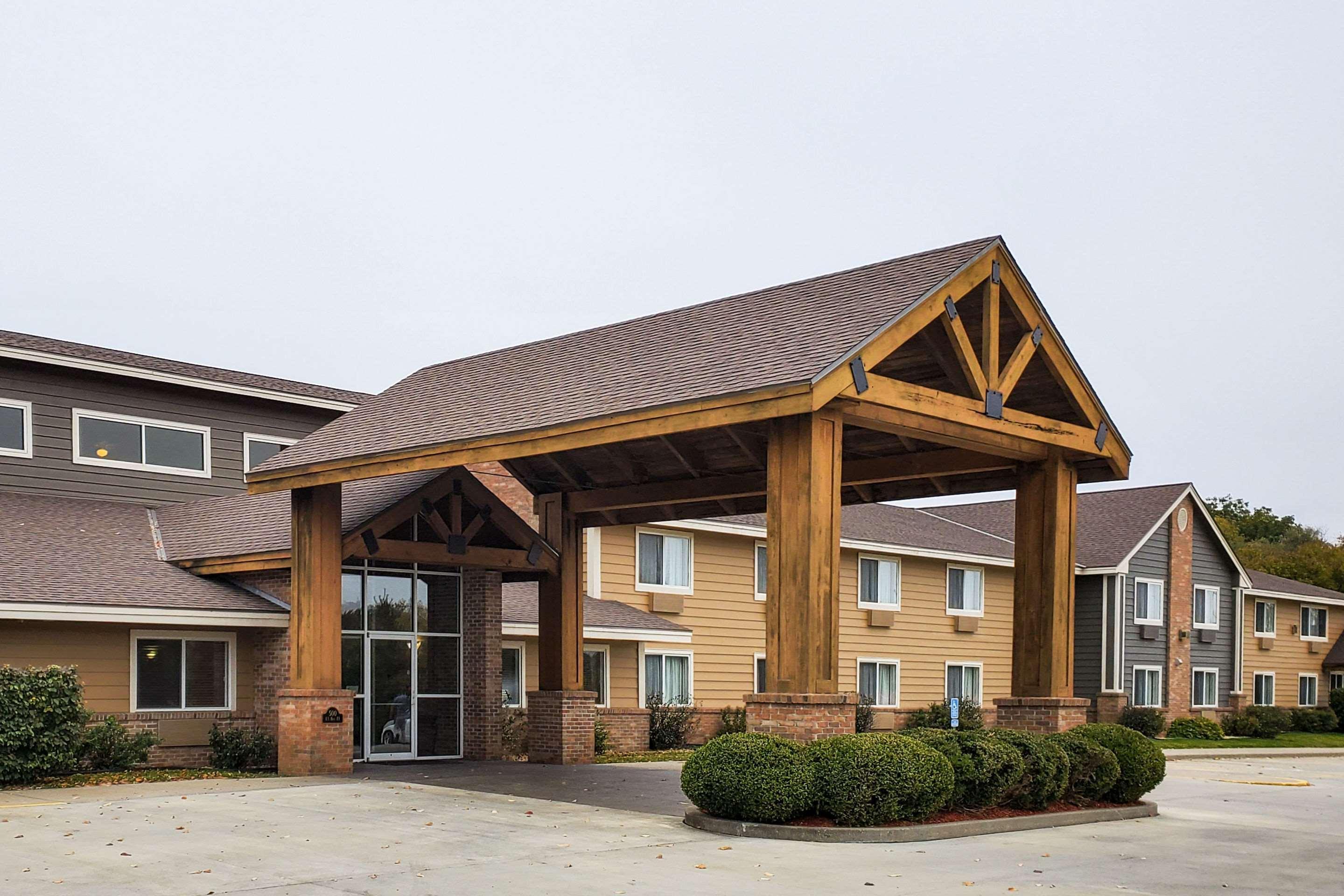 Quality Inn Atchison Bagian luar foto