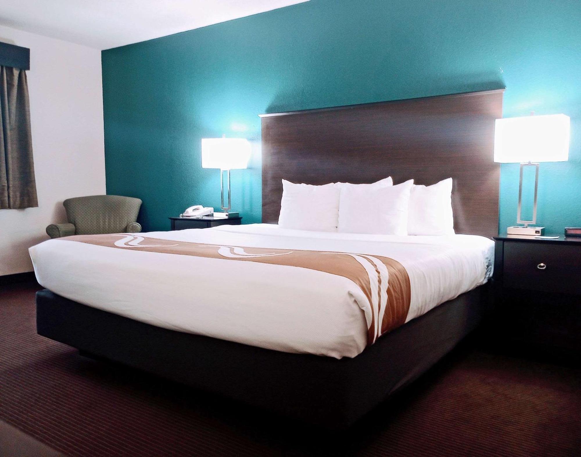 Quality Inn Atchison Bagian luar foto