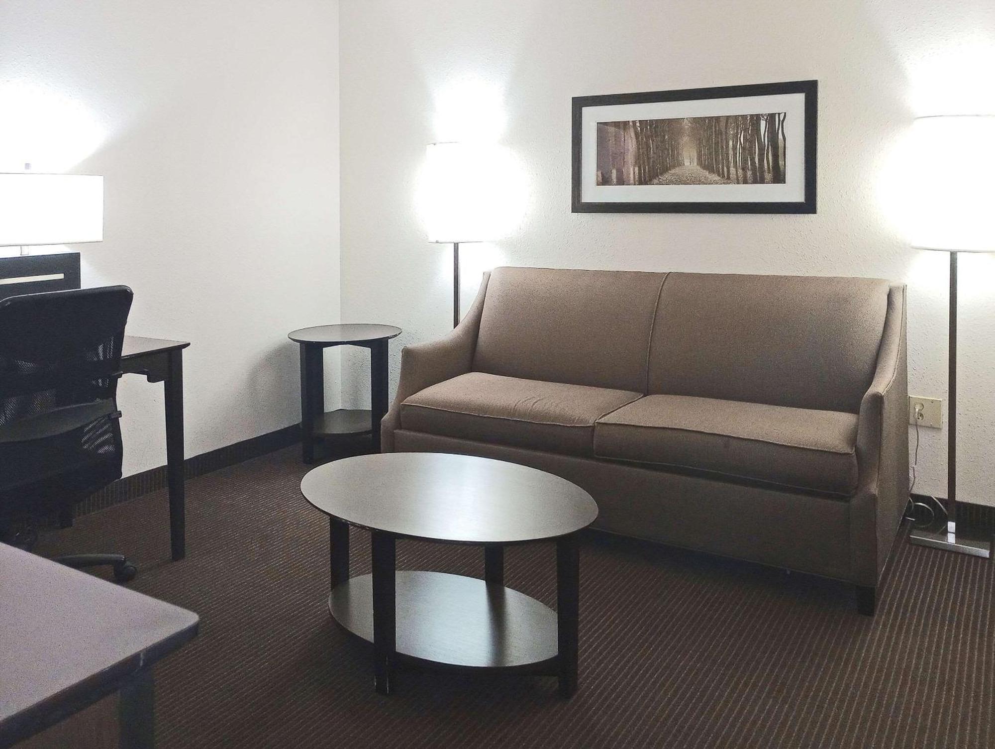 Quality Inn Atchison Bagian luar foto