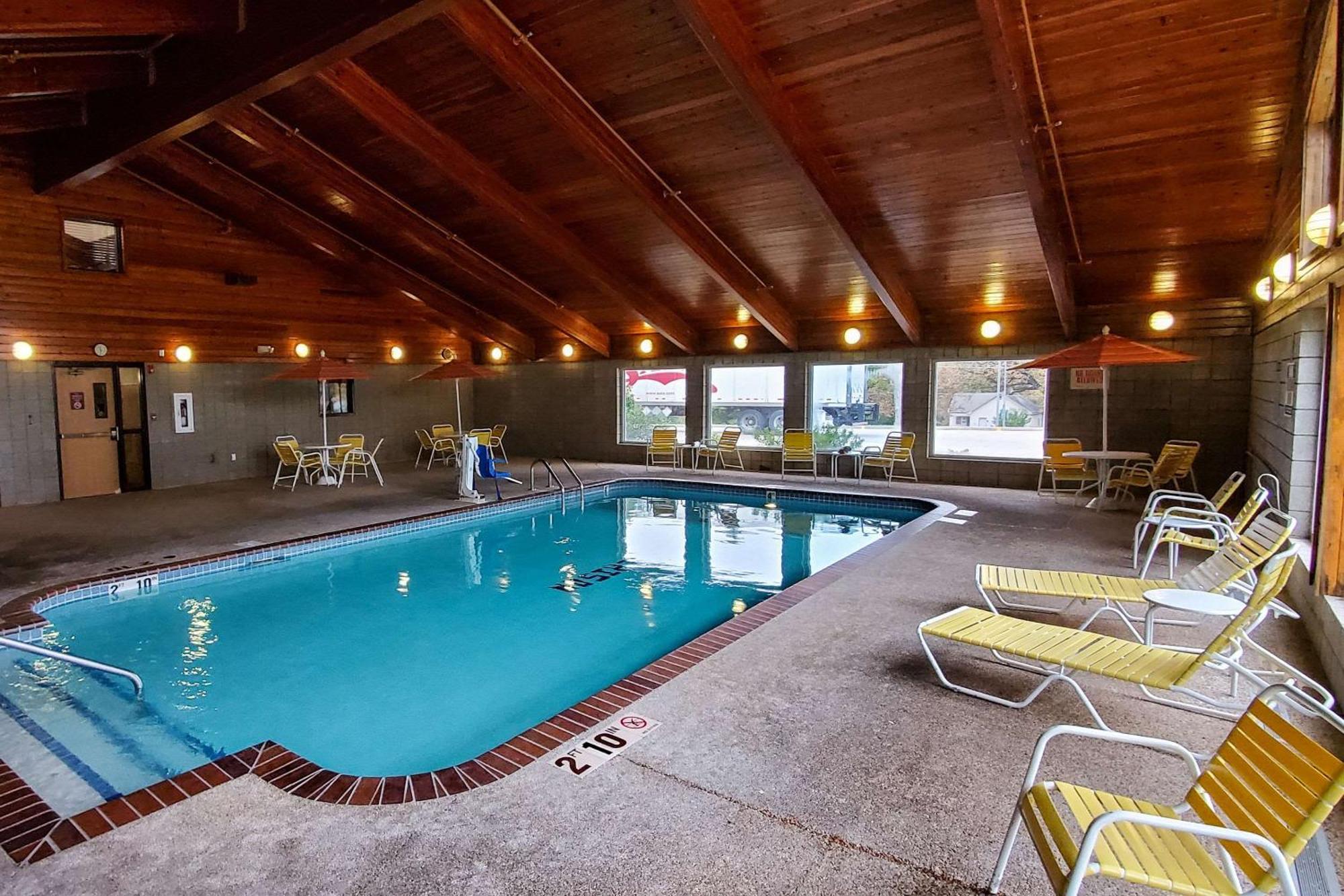 Quality Inn Atchison Bagian luar foto